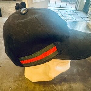 Black logo Cap with Cherry line Stripe